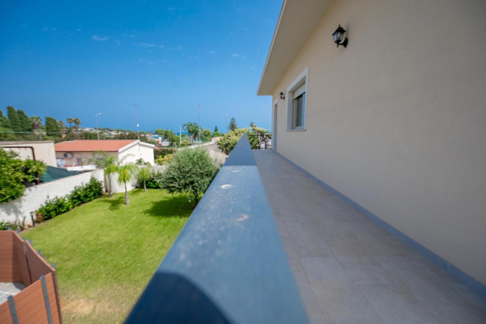 Villa Nisa Apartment Sea View Fontane Bianche Exteriér fotografie